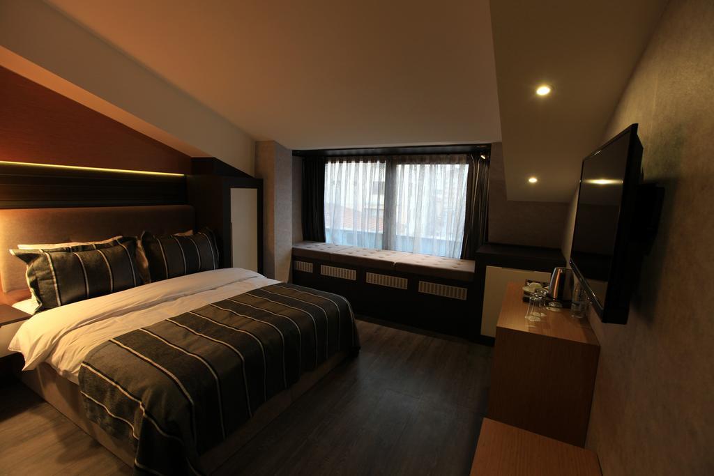 The Black Hotel Εσκίσεχιρ Εξωτερικό φωτογραφία