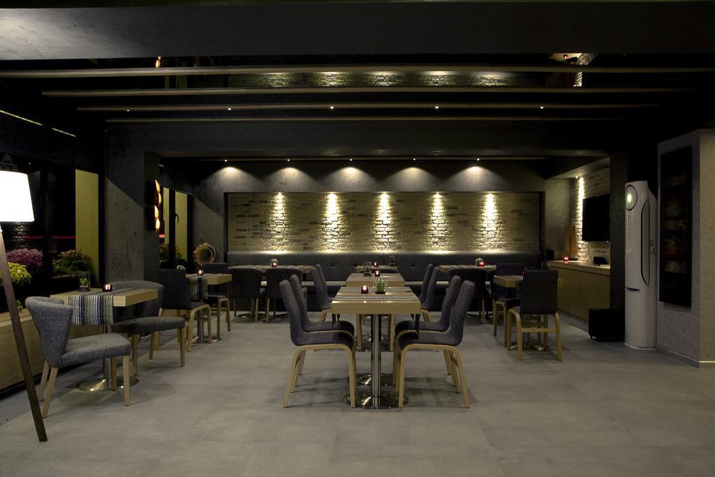 The Black Hotel Εσκίσεχιρ Εξωτερικό φωτογραφία